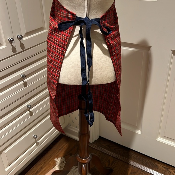 BRAND NEW RED PLAID FABRIC APRON - Picture 4 of 5